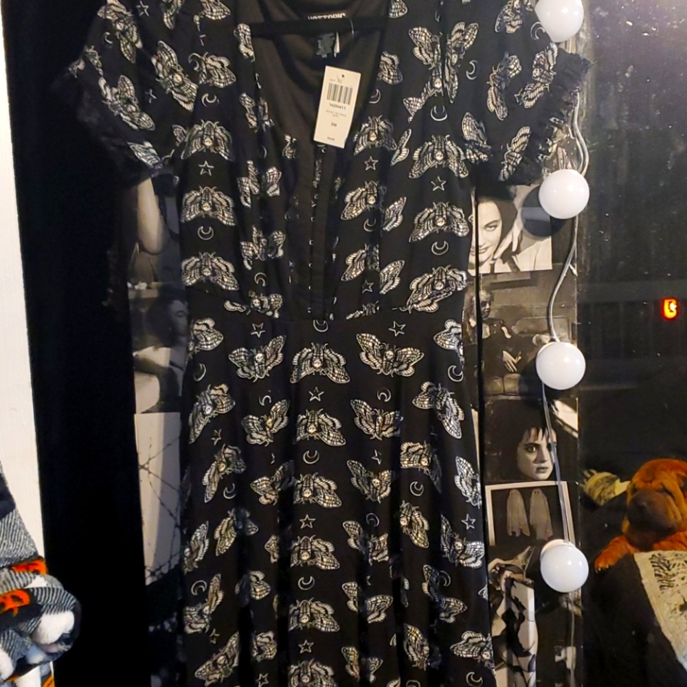 COPY - Hot topic skull moth dress